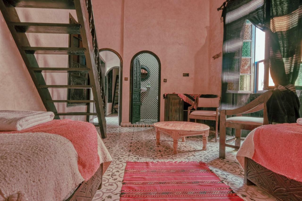 Riad Beldy As-Sawíra Exteriér fotografie